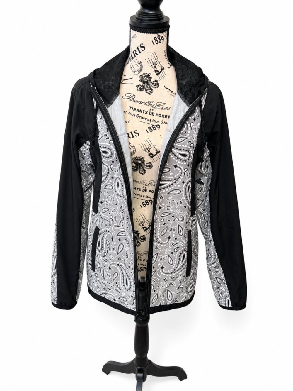 Rue21 Black & White Paisley Zip-Up Hoodie Jacket Women's Size Small - Picture 3 of 5